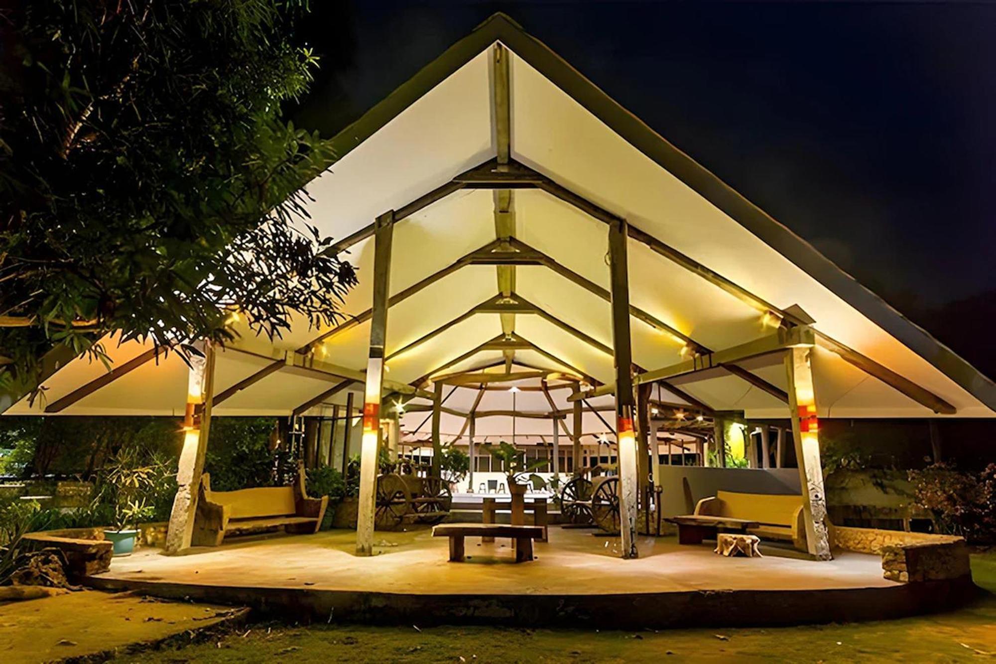 โอลด์วูดส์ บาย เดอะ ซี เนเจอร์ รีสอร์ต Hotel Bani ภายนอก รูปภาพ